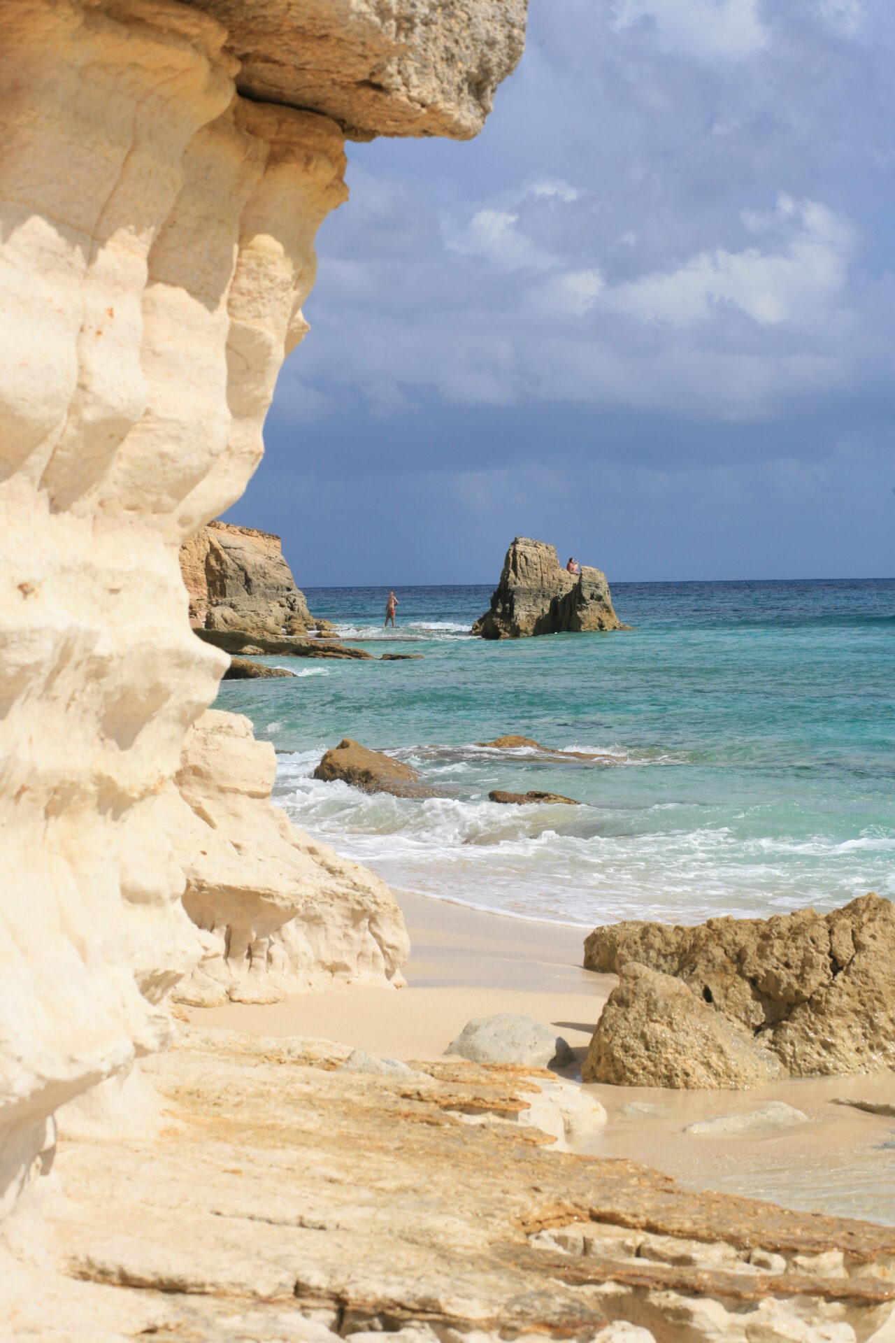 cupecoy beach sinrt maarten capturing by alexandre julien - sxmdigitalmedia